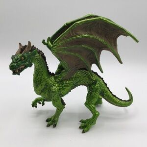 GREEN Forest Dragon #1213 Safari LTD Figure 2010 Fantasy Monster Medieval